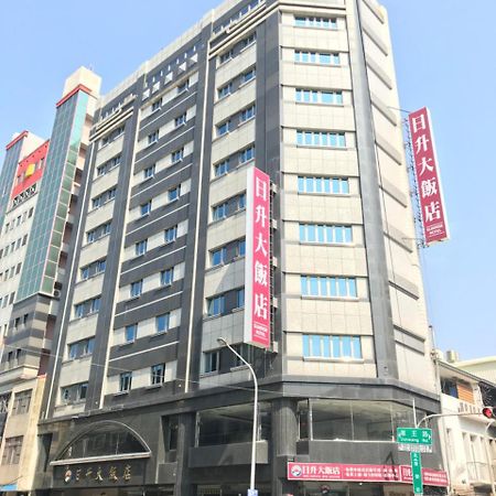 Sunrise Hotel Tainan Extérieur photo
