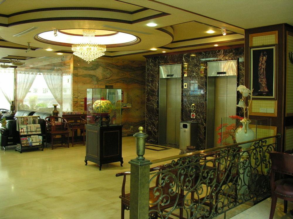 Sunrise Hotel Tainan Extérieur photo