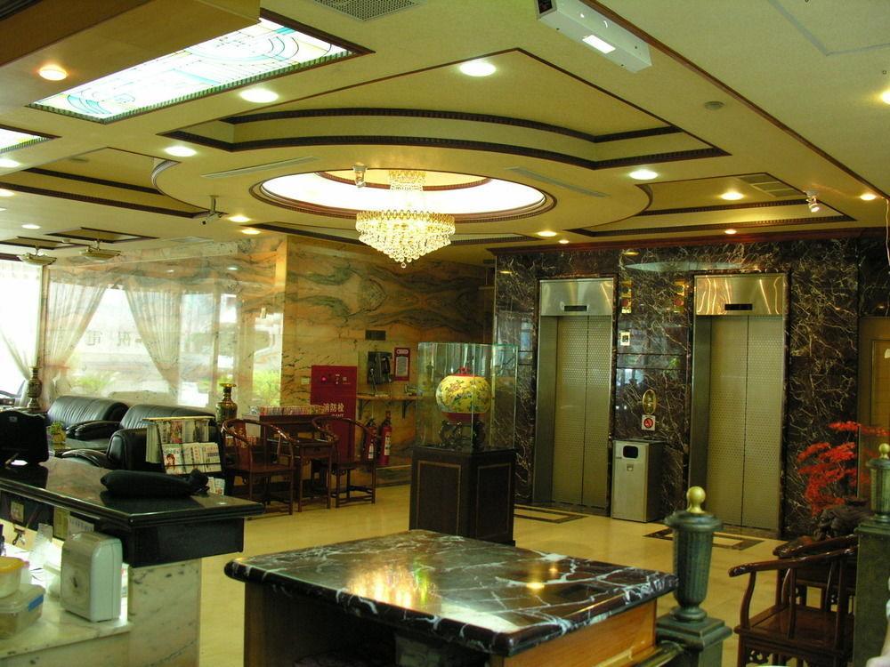 Sunrise Hotel Tainan Extérieur photo