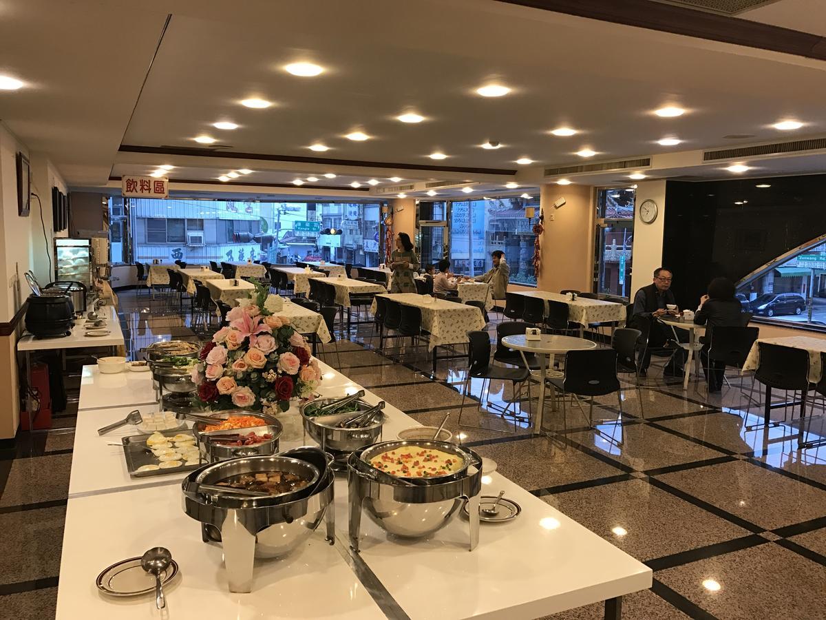 Sunrise Hotel Tainan Extérieur photo