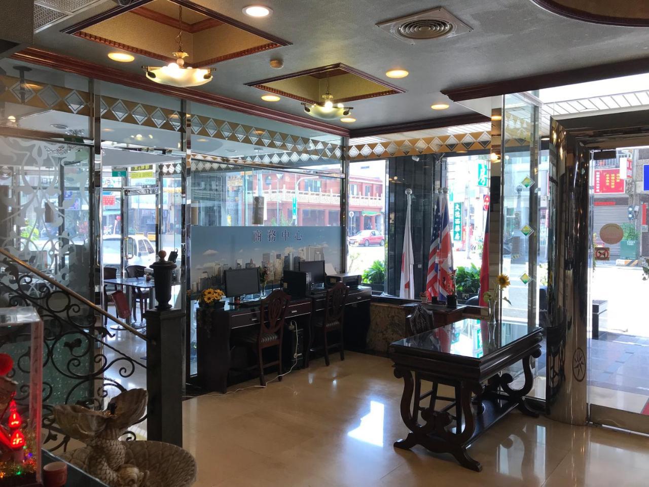 Sunrise Hotel Tainan Extérieur photo
