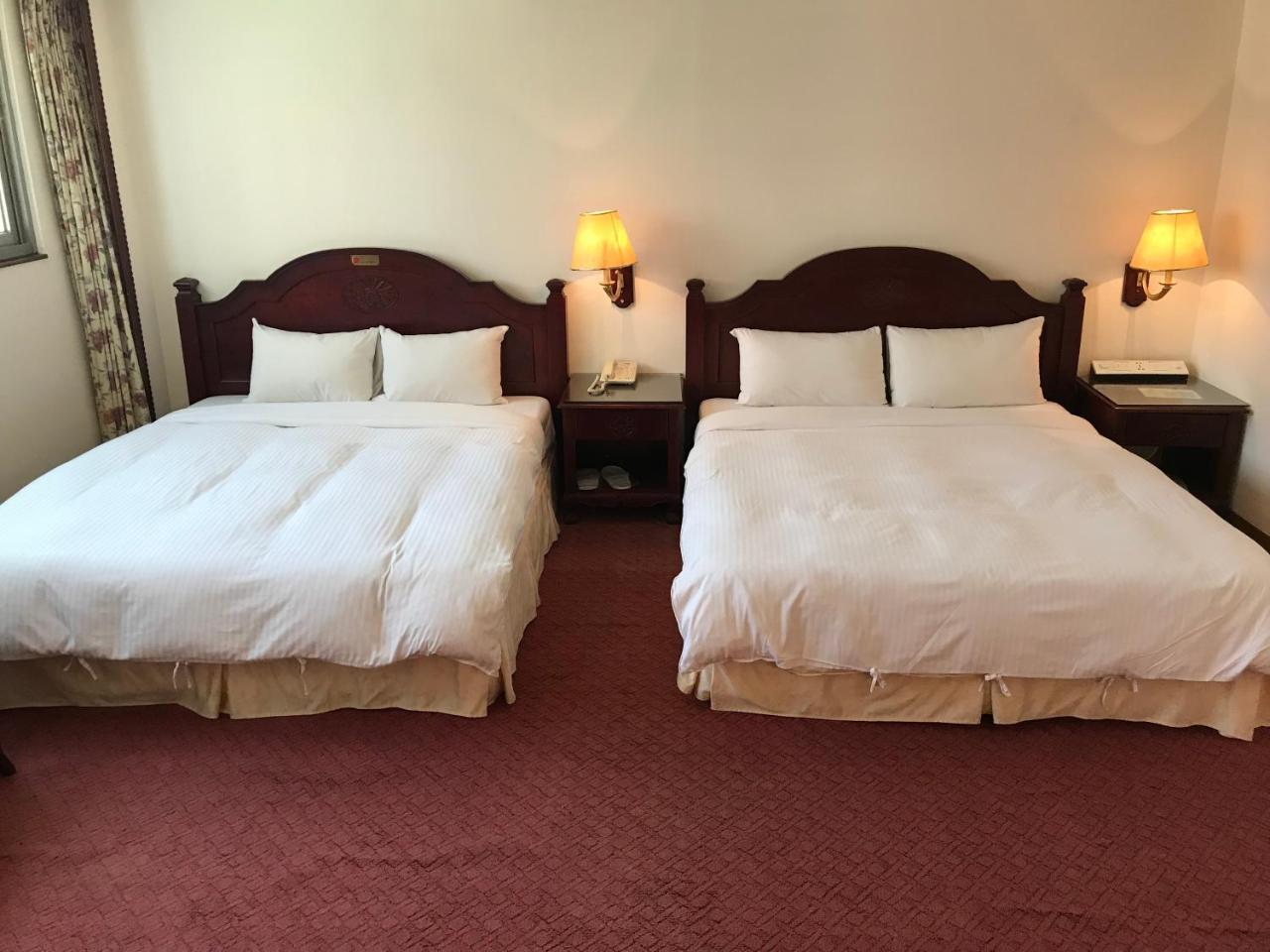 Sunrise Hotel Tainan Extérieur photo