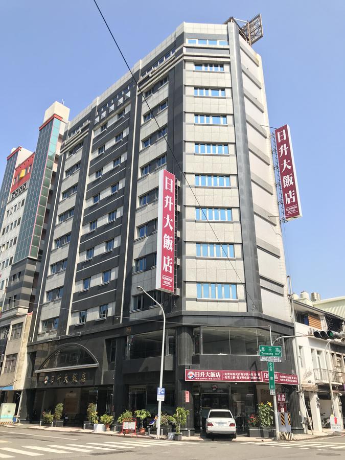 Sunrise Hotel Tainan Extérieur photo
